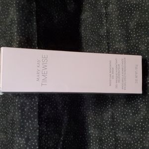 Mary Kay Moisture Renewing Gel Mask